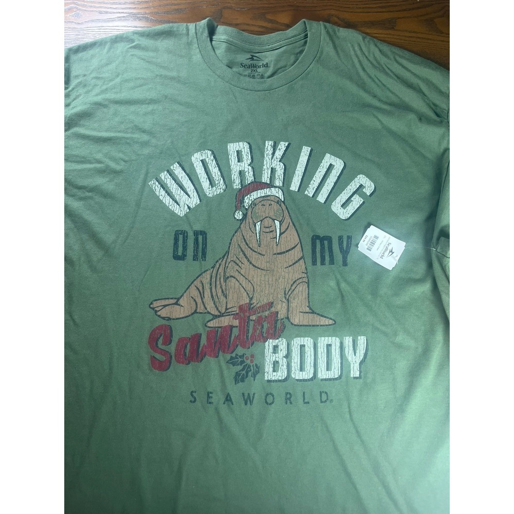 NEW Sea World Santa Body Walrus Christmas Green Graphic T Shirt Size 2XL NWT